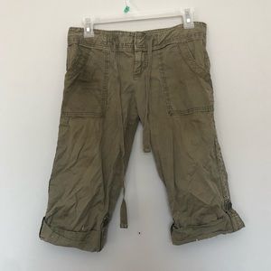 low rise capri cargo pants